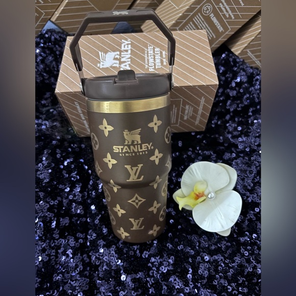 Stanley Accessories - Stanley Luxurious Brown and Gold Tumbler